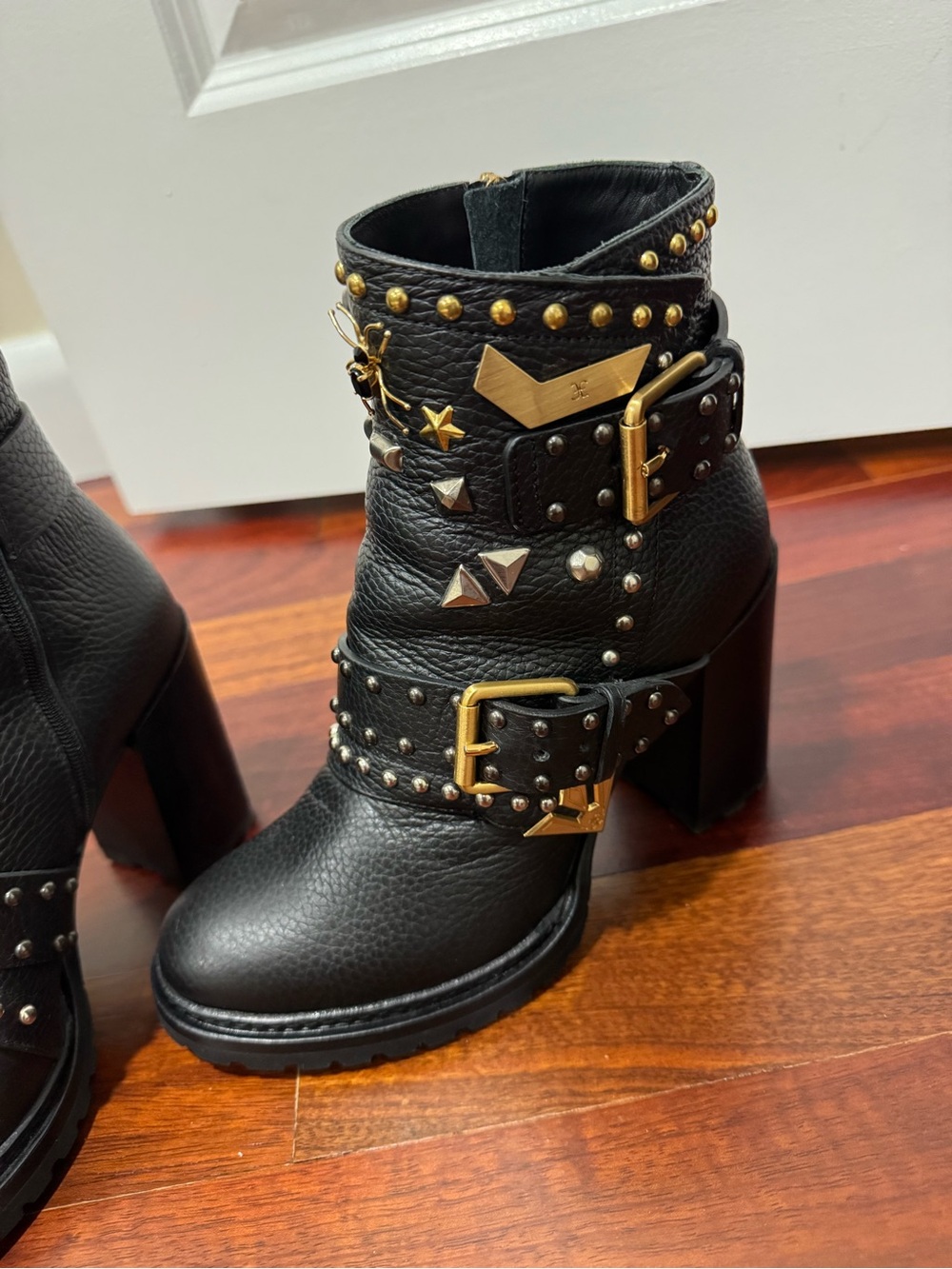 FABI Luxury Italian Leather Studded Ankle Boots 36 1/2 - Picture 3 of 8